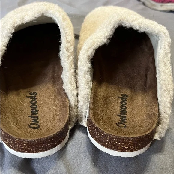 Sherpa Slippers - Picture 4 of 4